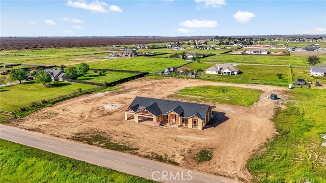 Detail Gallery Image 10 of 20 For 21250 Del Monte Rd, Madera,  CA 93638 - 4 Beds | 3 Baths