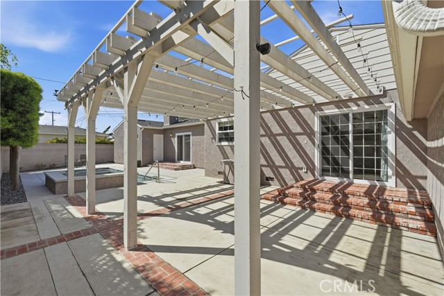 Detail Gallery Image 44 of 58 For 5640 E Parkcrest, Long Beach,  CA 90808 - 3 Beds | 3 Baths