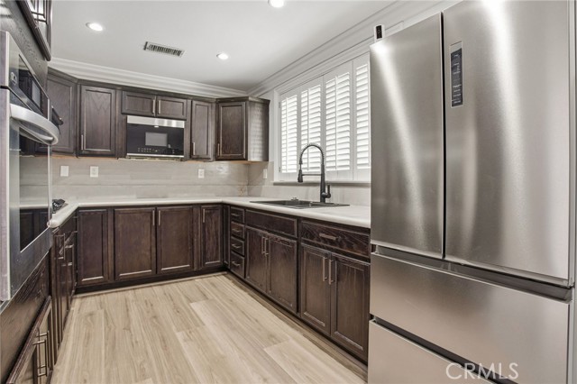 Detail Gallery Image 5 of 39 For 2260 Cazador Dr, Los Angeles,  CA 90065 - 2 Beds | 1 Baths