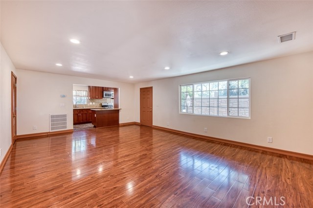 Detail Gallery Image 15 of 28 For 18771 Oriente Dr, Yorba Linda,  CA 92886 - 3 Beds | 2 Baths