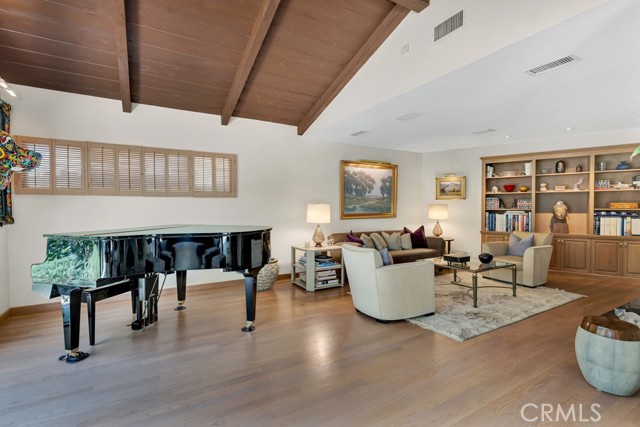 Detail Gallery Image 21 of 67 For 16700 Bosque Dr, Encino,  CA 91436 - 3 Beds | 2/1 Baths