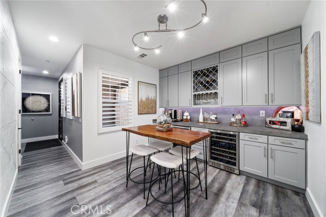 15583 N Peak Lane, Fontana CA: https://media.crmls.org/medias/15eed0a7-7a10-48de-ab84-eadef5f542c7.jpg