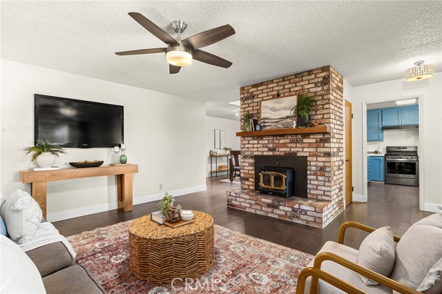 Detail Gallery Image 10 of 40 For 1702 Oak Vista Avenue, Chico,  CA 95926 - 3 Beds | 2 Baths