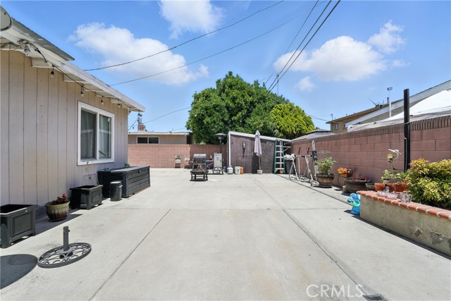 14512 Behrens Avenue, Norwalk CA: https://media.crmls.org/medias/15ef16fc-8a2d-43b9-8ea9-f22257c76d79.jpg