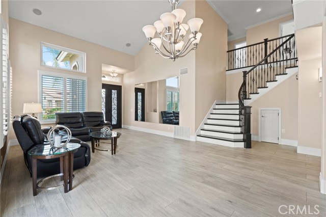 Detail Gallery Image 5 of 68 For 928 Trovita, Corona,  CA 92881 - 4 Beds | 3 Baths