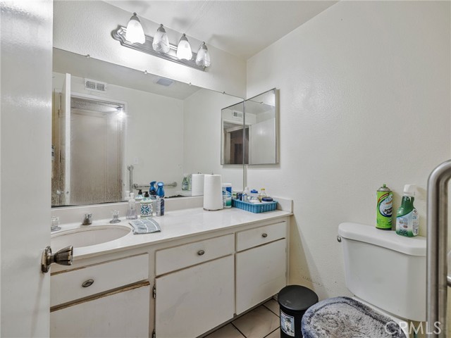7800 Winnetka Avenue, Winnetka CA: https://media.crmls.org/medias/15ef6e93-82a2-4b69-909f-647e798f7bcf.jpg