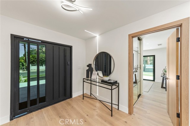 Detail Gallery Image 12 of 42 For 22850 Margarita Dr, Woodland Hills,  CA 91364 - 3 Beds | 3/1 Baths