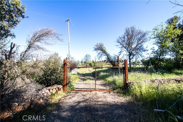 21541 Yankee Valley Road, Hidden Valley Lake CA: https://media.crmls.org/medias/15f0b6e7-d7b7-4cef-b8a7-7f3efba2cfd5.jpg