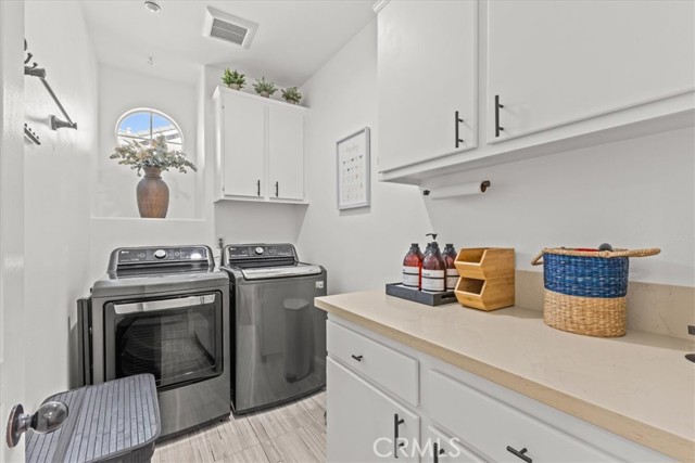 Image 37 of 64 For 1 Shelburne  