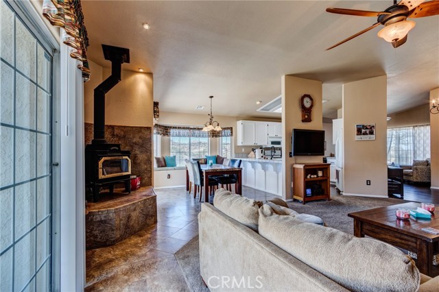 Detail Gallery Image 51 of 72 For 7170 Joshua, Oak Hills,  CA 92344 - 3 Beds | 2 Baths
