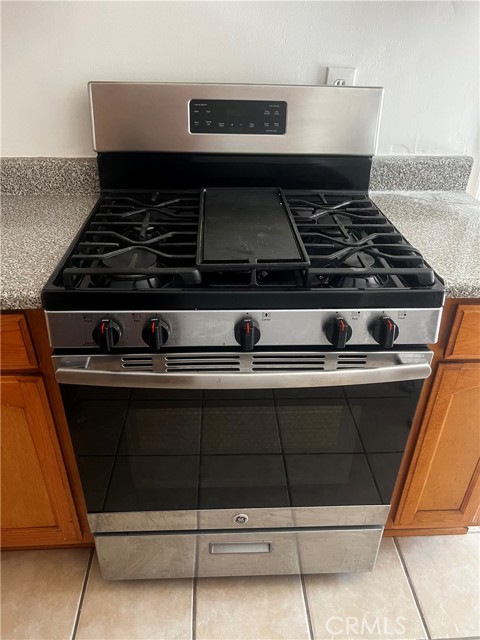 Detail Gallery Image 4 of 7 For 3709 Cherry Ave, Long Beach,  CA 90807 - 1 Beds | 1 Baths