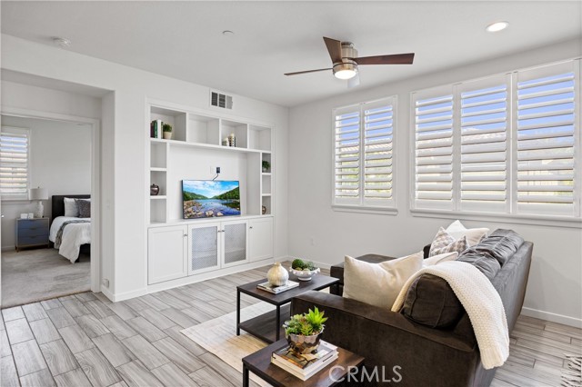 Detail Gallery Image 7 of 20 For 405 Mallorca Ln, Brea,  CA 92823 - 2 Beds | 2 Baths