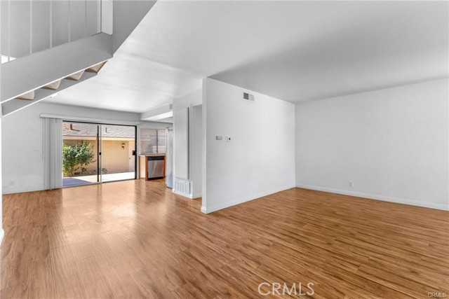 Detail Gallery Image 4 of 31 For 5 Locust, Irvine,  CA 92604 - 3 Beds | 2/1 Baths