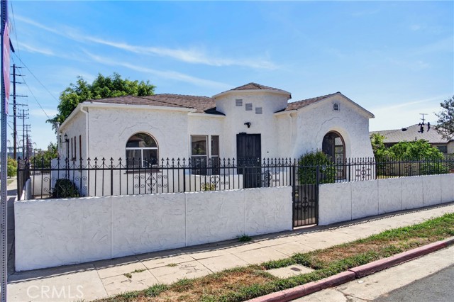 342 North Mesa