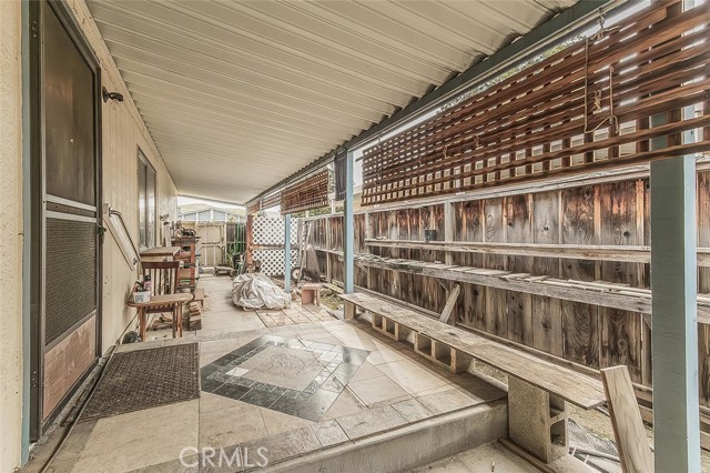 Image 28 of 41 For 17423 Bluewater Bay Lane