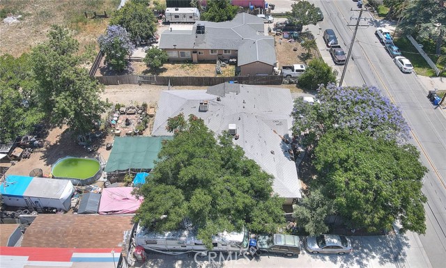 645 N Maple Avenue, Fontana CA: https://media.crmls.org/medias/15f32b35-dd1e-422a-8ee2-e2b57c6f35db.jpg