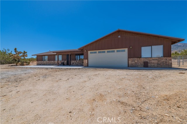 1181 Barkley Ranch Road, Pinon Hills CA: https://media.crmls.org/medias/15f48a57-46d2-43f9-b562-f16895573813.jpg