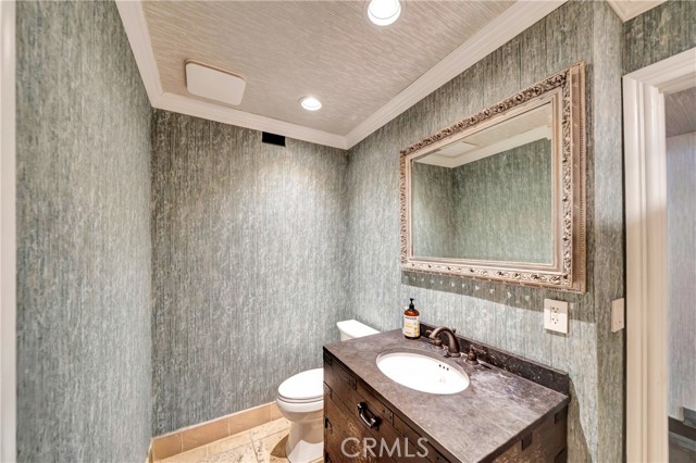 Detail Gallery Image 20 of 55 For 5441 Calvin Ave, Tarzana,  CA 91356 - 5 Beds | 5/1 Baths