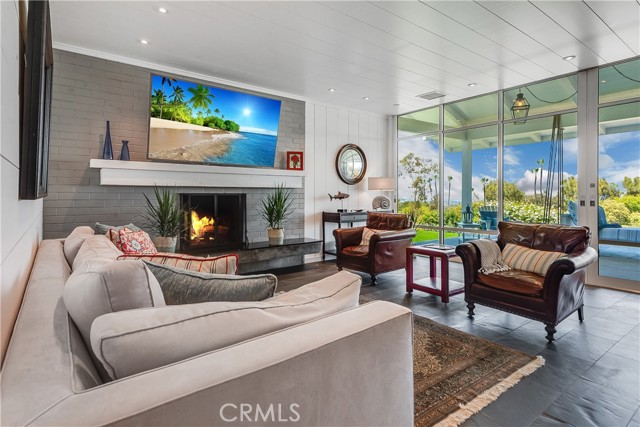 16 Roadrunner Road, Rolling Hills CA: https://media.crmls.org/medias/15f4ab58-701e-4d75-a496-79298dddb2c9.jpg
