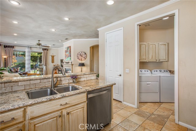 Detail Gallery Image 13 of 37 For 1656 Hibiscus Ct, Beaumont,  CA 92223 - 2 Beds | 2 Baths