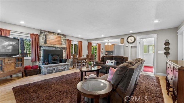 Detail Gallery Image 4 of 69 For 9 Apple Hill Cir, Berry Creek,  CA 95916 - 3 Beds | 2 Baths