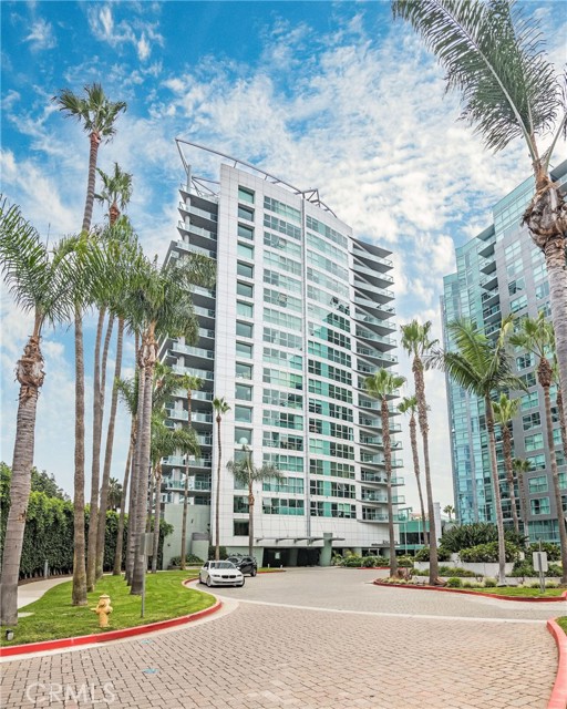 Detail Gallery Image 1 of 1 For 13600 Marina Pointe Dr #414,  Marina Del Rey,  CA 90292 - 1 Beds | 1/1 Baths