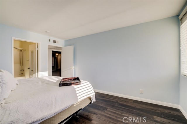 9920 Jordan Avenue, Chatsworth CA: https://media.crmls.org/medias/15f8228c-e03d-498f-b44a-c7f9896c7166.jpg