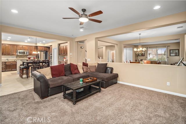 7116 W Avenue L4, Lancaster CA: https://media.crmls.org/medias/15f8599a-c972-44b3-a796-1dfd711a275a.jpg