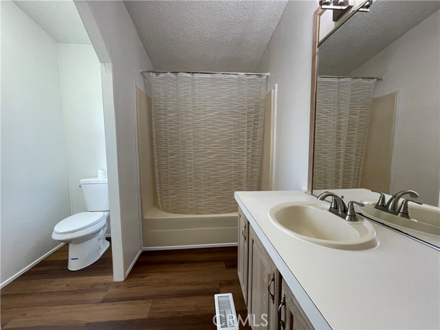 1301 Taft Highway, Bakersfield CA: https://media.crmls.org/medias/15f96167-6422-4a2d-ae08-2a5d8e780bf9.jpg