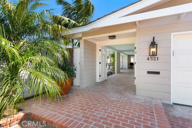 4521 Orrington Road, Corona del Mar CA: https://media.crmls.org/medias/15f998e7-864a-4c17-97c1-5b679f88cdce.jpg