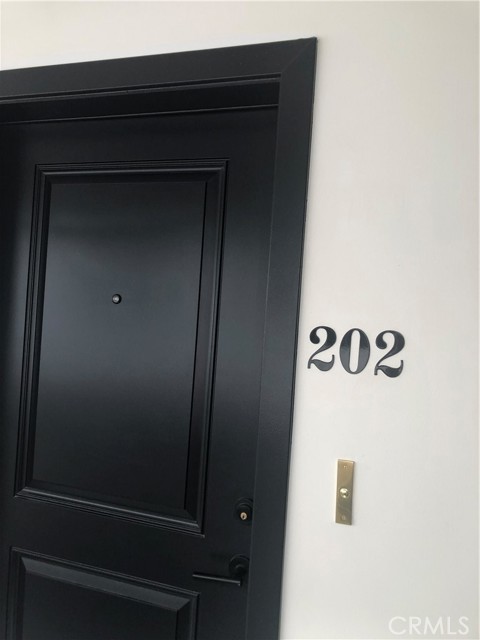 Detail Gallery Image 4 of 18 For 7018 Alabama Ave #202,  Canoga Park,  CA 91303 - 2 Beds | 2 Baths