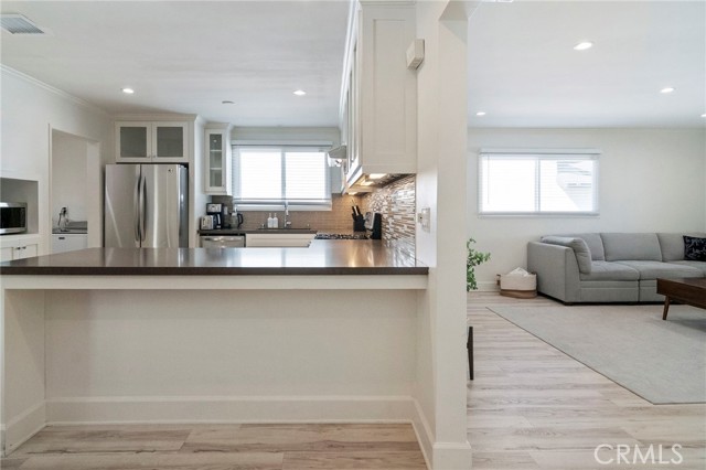 Detail Gallery Image 34 of 43 For 24136 Kittridge, West Hills,  CA 91307 - 5 Beds | 4/1 Baths