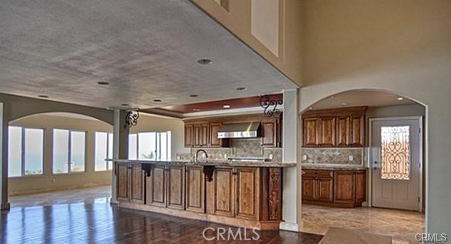 Detail Gallery Image 4 of 26 For 621 Loretta Dr, Laguna Beach,  CA 92651 - 5 Beds | 4/1 Baths