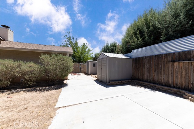 14734 Melbourne Avenue, Hesperia CA: https://media.crmls.org/medias/15fa51de-b44a-4fea-8a23-fb1226442150.jpg