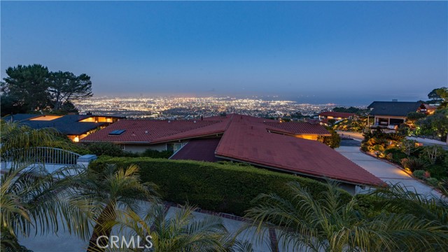 30047 Knoll View Drive, Rancho Palos Verdes CA: https://media.crmls.org/medias/15fa6967-bc1b-4378-aed3-3167922af028.jpg