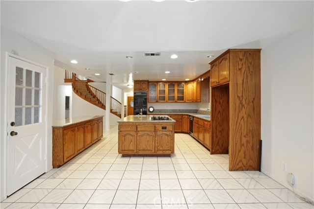 Image 9 of 45 For 9618 Samoline Avenue