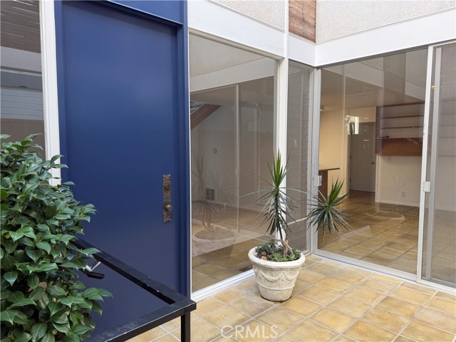 Detail Gallery Image 5 of 29 For 321 Coral Ave, Newport Beach,  CA 92662 - 2 Beds | 3 Baths