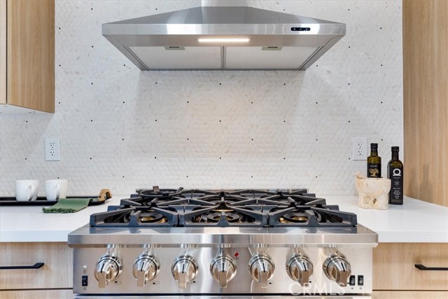 Detail Gallery Image 13 of 29 For 9921 Westwanda Dr, Beverly Hills,  CA 90210 - 2 Beds | 2 Baths