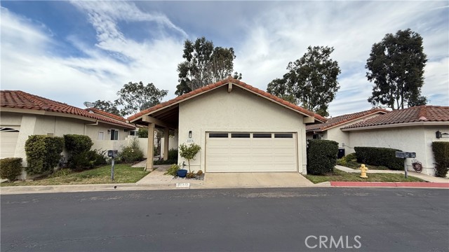 Detail Gallery Image 1 of 35 For 22975 via Cruz, Laguna Niguel,  CA 92677 - 2 Beds | 2 Baths