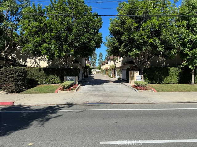 Image 2 for 2233 Fairview Rd #H, Costa Mesa, CA 92627