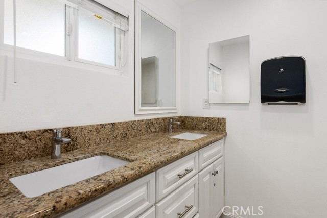 Detail Gallery Image 17 of 42 For 1230 W Cypress Ave, Redlands,  CA 92373 - 4 Beds | 2/1 Baths