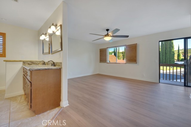 18665 Pad Court, Newhall CA: https://media.crmls.org/medias/15fd2f72-7f33-457f-9b1b-96558980ee17.jpg