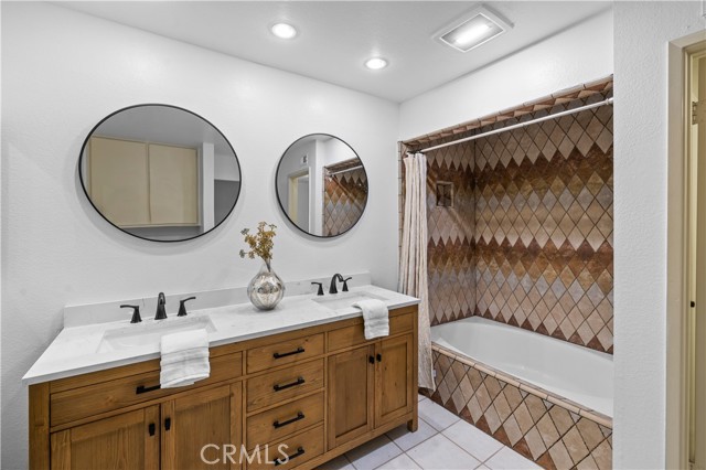 Detail Gallery Image 15 of 34 For 240 Nice Ln #208,  Newport Beach,  CA 92663 - 2 Beds | 2 Baths