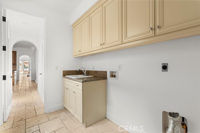 Detail Gallery Image 19 of 54 For 122 9th Street, Huntington Beach,  CA 92648 - 3 Beds | 3/2 Baths