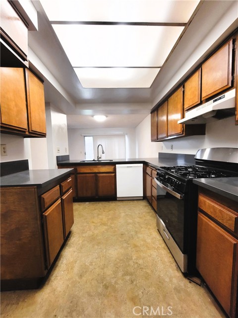 Detail Gallery Image 12 of 24 For 7515 Laurelgrove Ct, North Hollywood,  CA 91605 - 3 Beds | 1/1 Baths