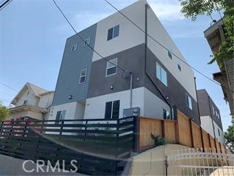 Detail Gallery Image 14 of 29 For 1143 Irolo, Los Angeles,  CA 90006 - – Beds | – Baths