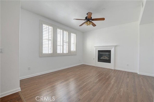 Detail Gallery Image 8 of 49 For 26335 Iris Ave #D,  Moreno Valley,  CA 92555 - 3 Beds | 3 Baths