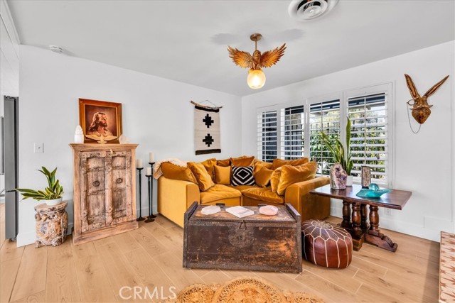 9124 Joshua Lane, Yucca Valley CA: https://media.crmls.org/medias/16012725-16e9-4172-aac8-99d8456e2c9f.jpg