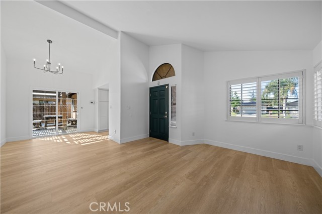 6708 Plaquemines Drive, Bakersfield CA: https://media.crmls.org/medias/16017bf1-b461-4eb5-9503-4eb047e7be33.jpg