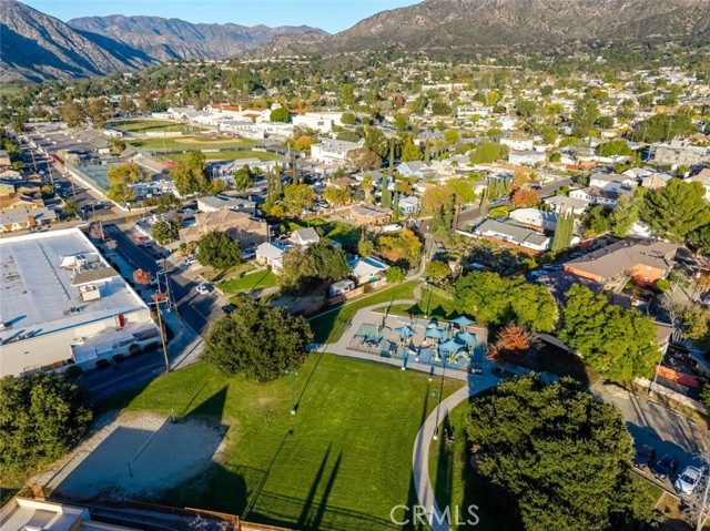 Detail Gallery Image 21 of 29 For 10434 Irma Ave, Tujunga,  CA 91042 - 2 Beds | 1 Baths